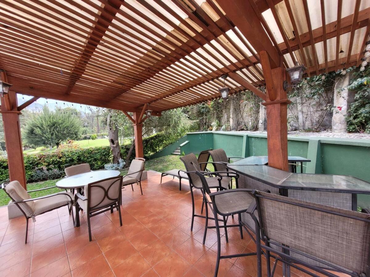 Willa Amplia Casa Antigua Guatemala Con Pergola Y Jardin Zewnętrze zdjęcie